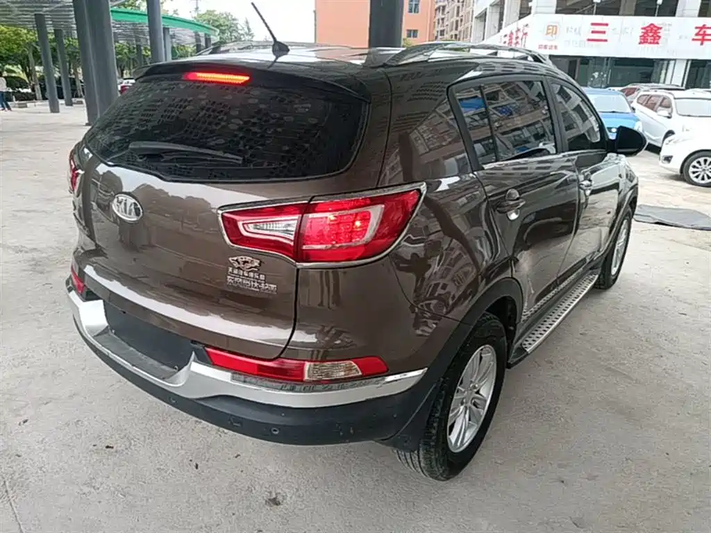Kia Sportage 2014 2.0L Automatic 2WD GL Edition фото 7