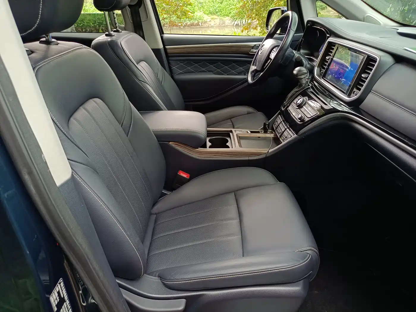 GAC Trumpchi Trumpchi M8 2018 320T Exclusive Edition фото 9