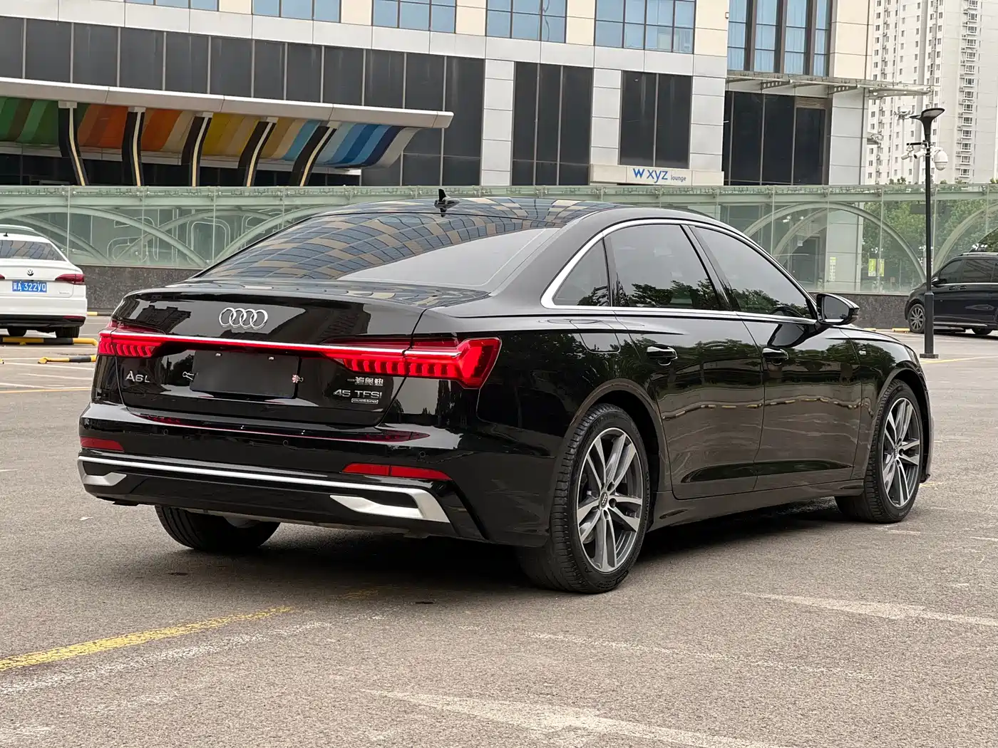 Audi A6L 2021 40 TFSI Luxury Sport фото 4