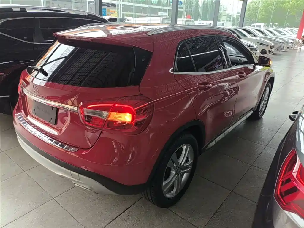 Mercedes-Benz GLA 2016 GLA 200 Dynamic фото 7