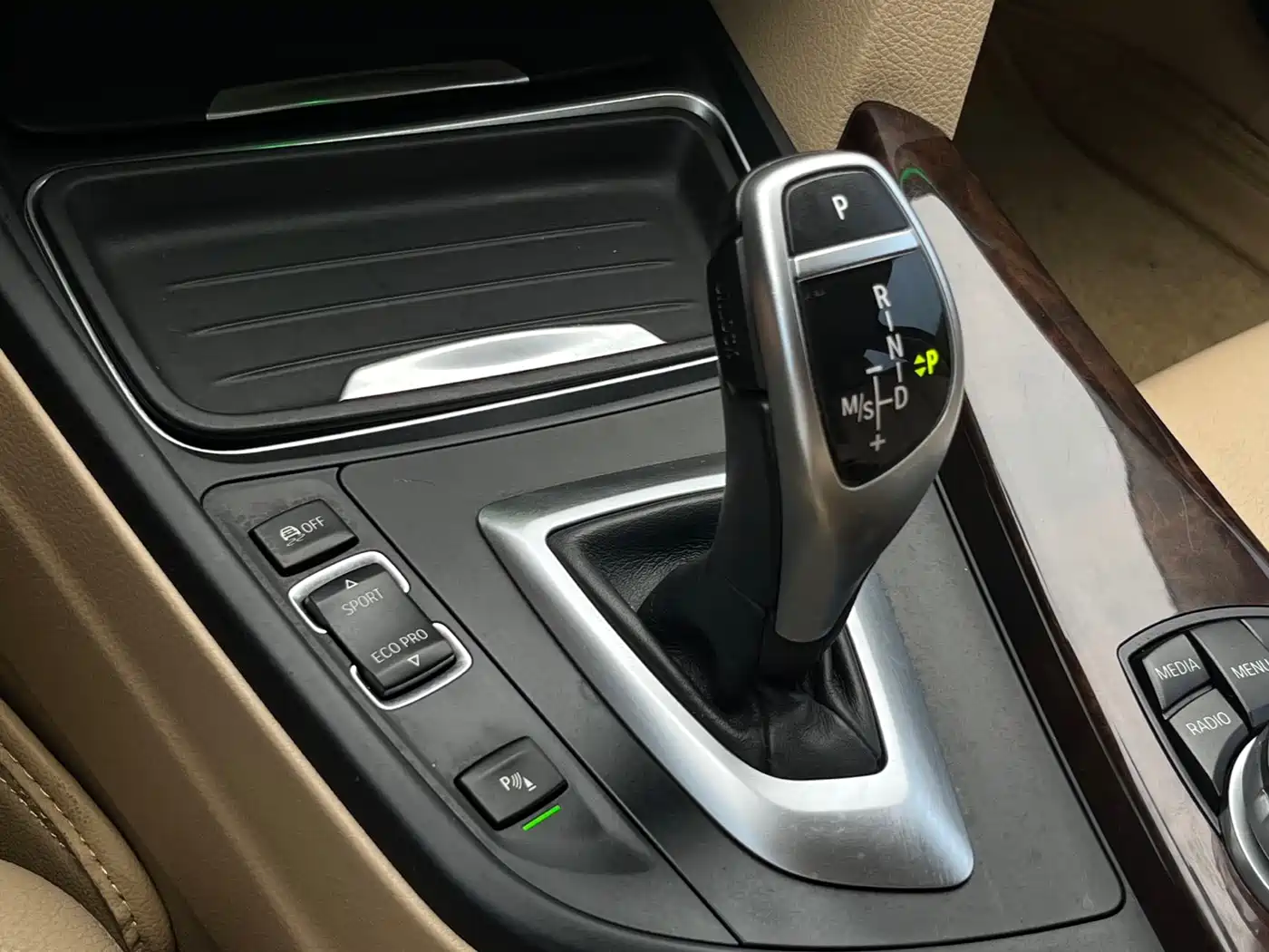 BMW 3 Series 2015 320Li Super Joy Luxury Design Package фото 16