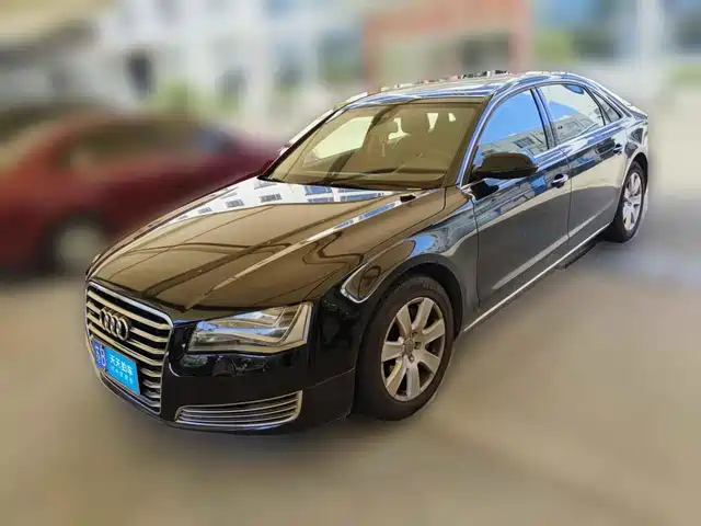 Audi A8 2012 A8L 45 TFSI quattro Comfort — фото 1
