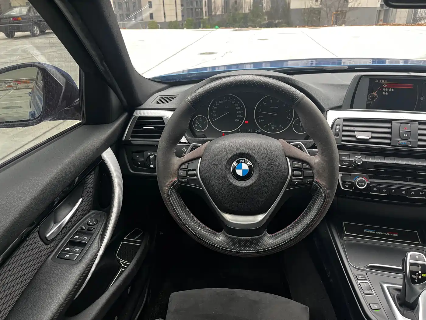 BMW 3 Series 2017 320i M Sport фото 10