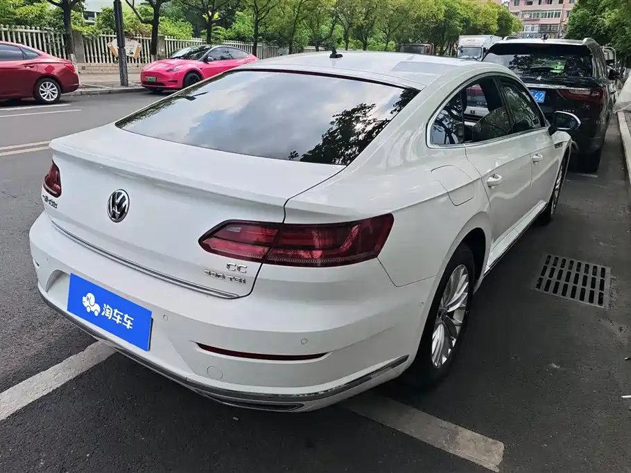 Volkswagen FAW-Volkswagen CC 2020 330TSI Glamour Version China VI фото 3