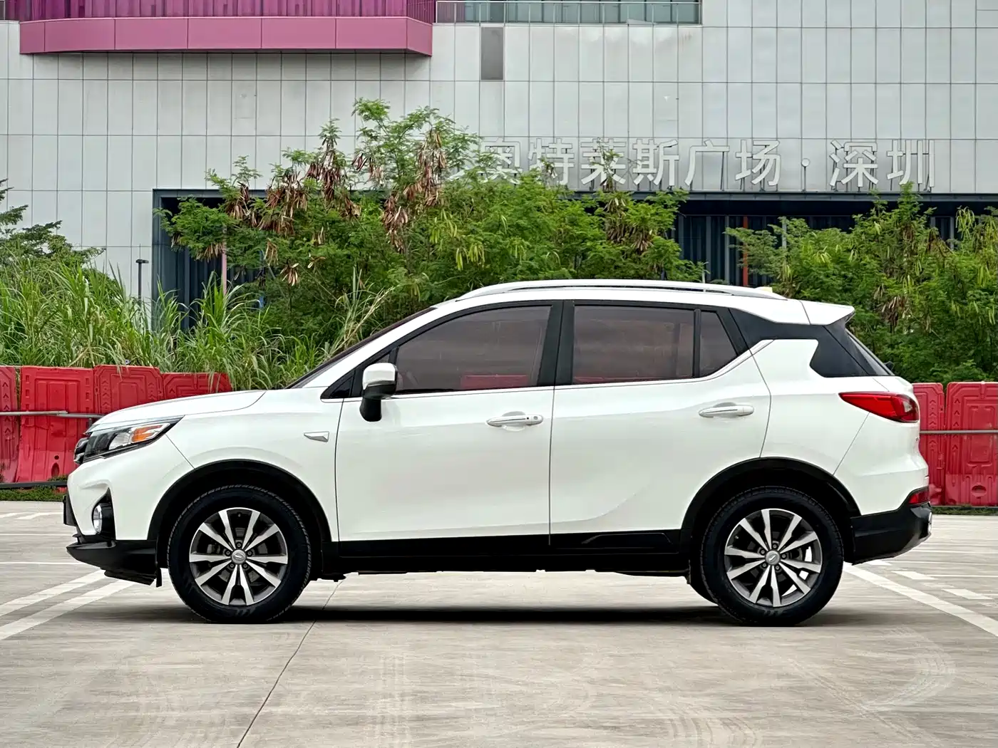 GAC Trumpchi Trumpchi GS3 2019 235T Automatic Elite Edition фото 7