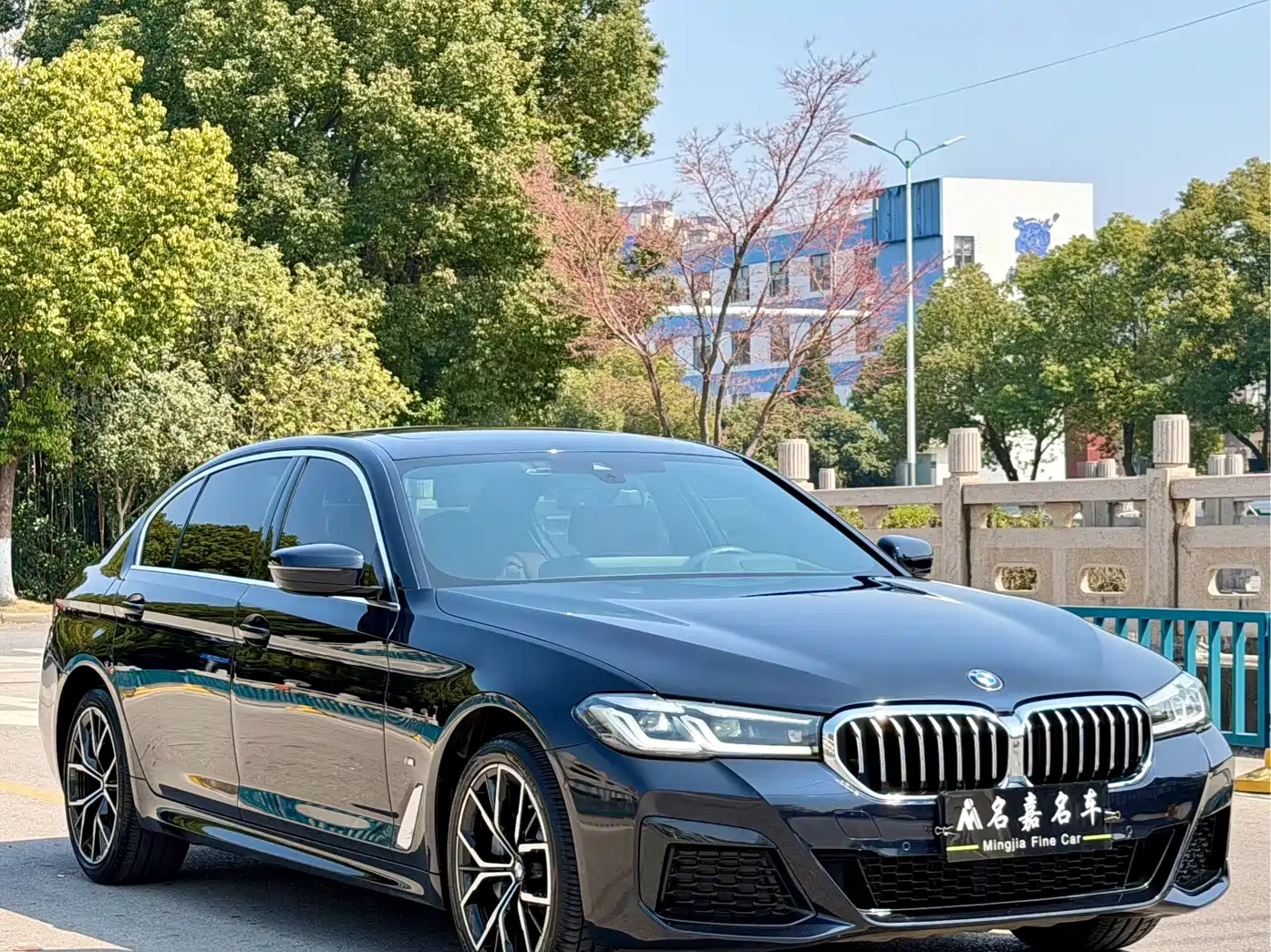 BMW 5-SERIES