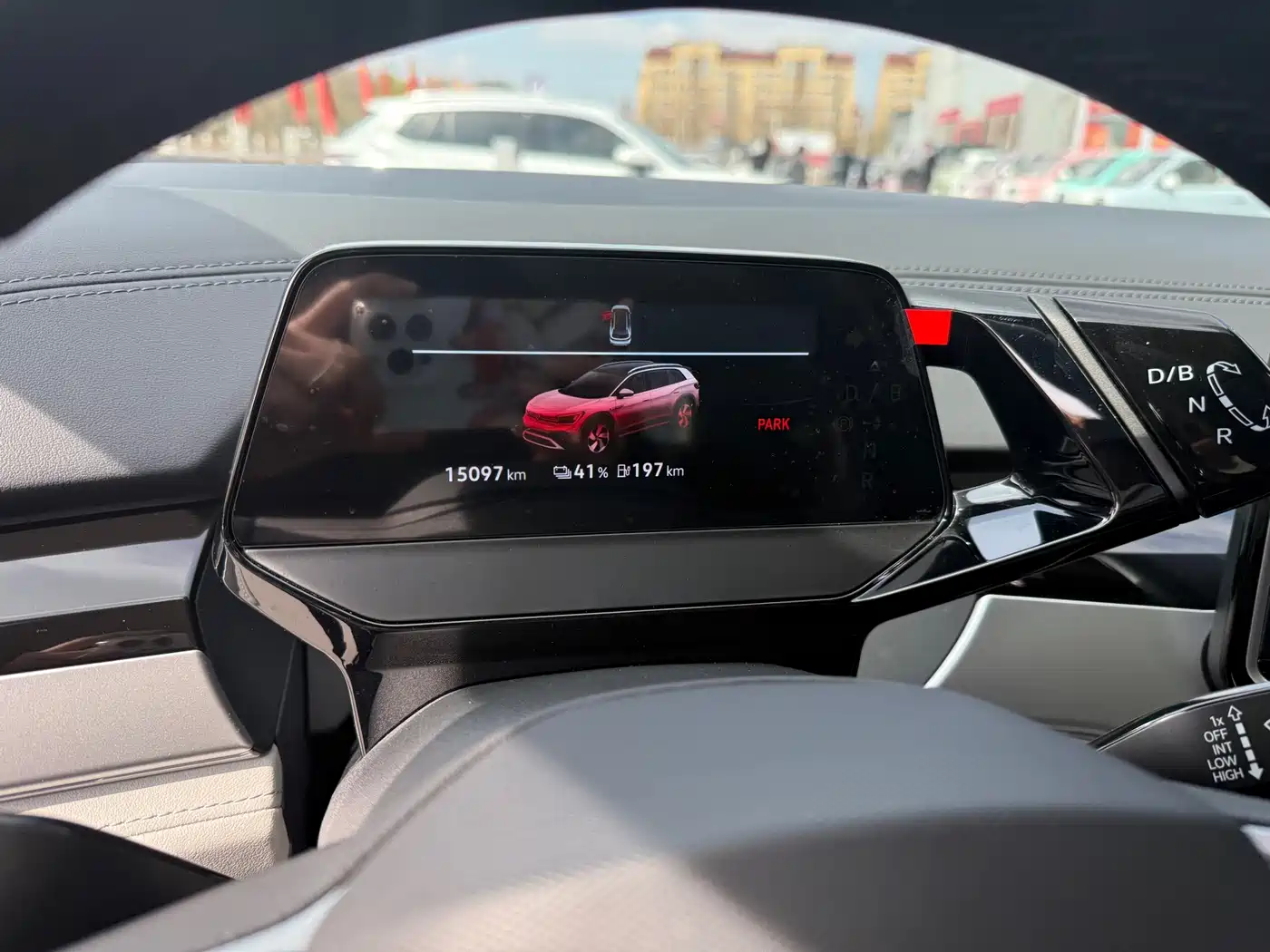 VOLKSWAGEN ID.6 CROZZ