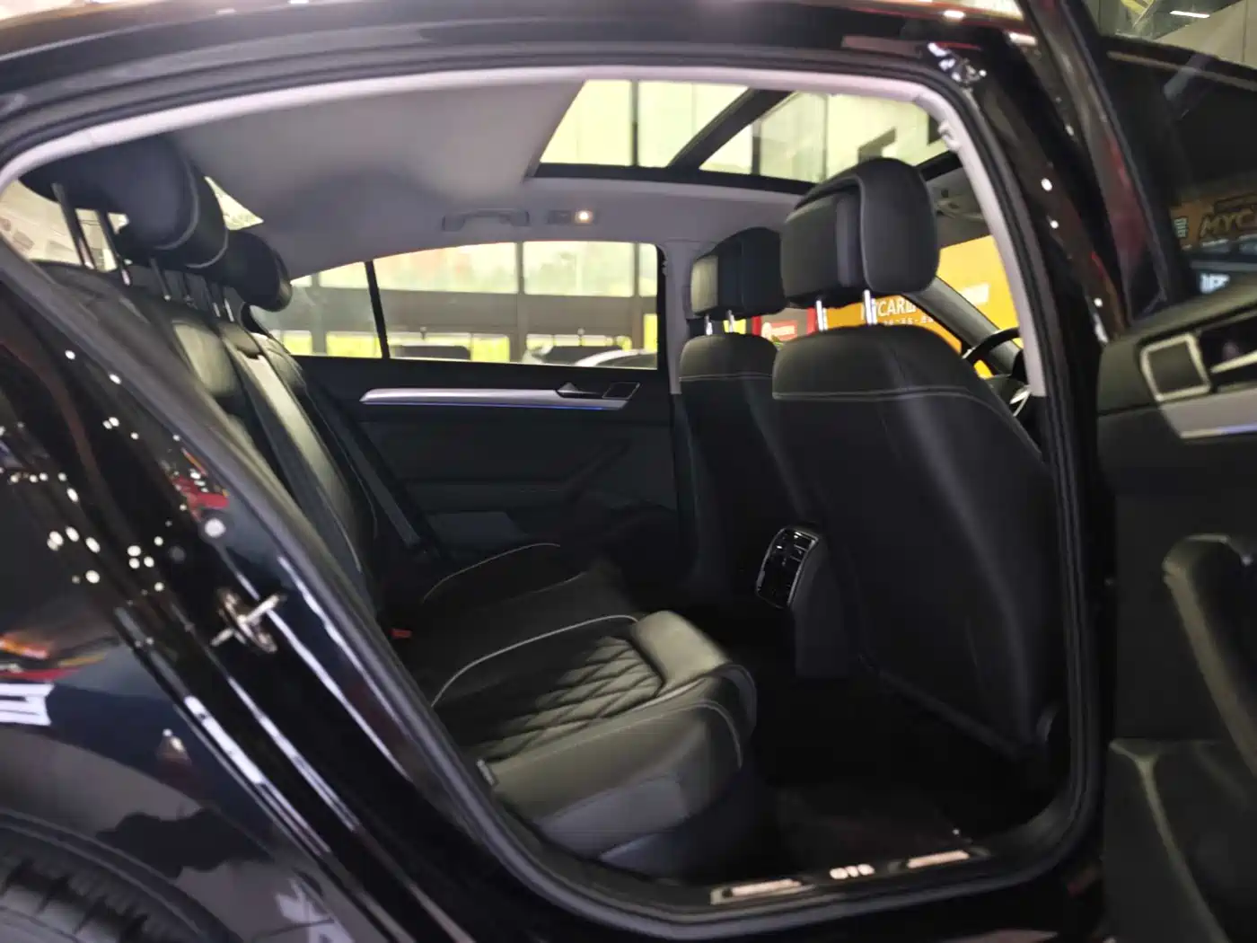 Volkswagen Magotan GTE Plug-in Hybrid 2022 GTE Luxury фото 17