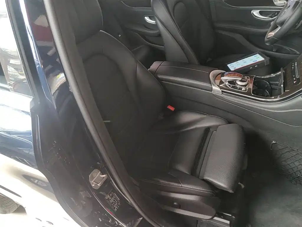 Mercedes-Benz GLC 2017 GLC 260 4MATIC Luxury фото 25