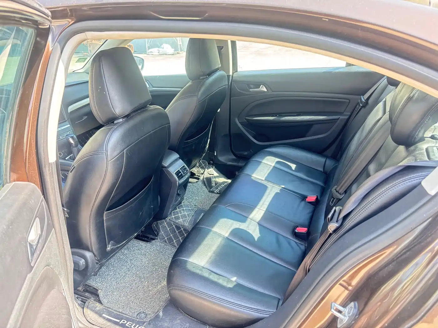 Peugeot 408 2014 1.8L Automatic Luxury Edition фото 5