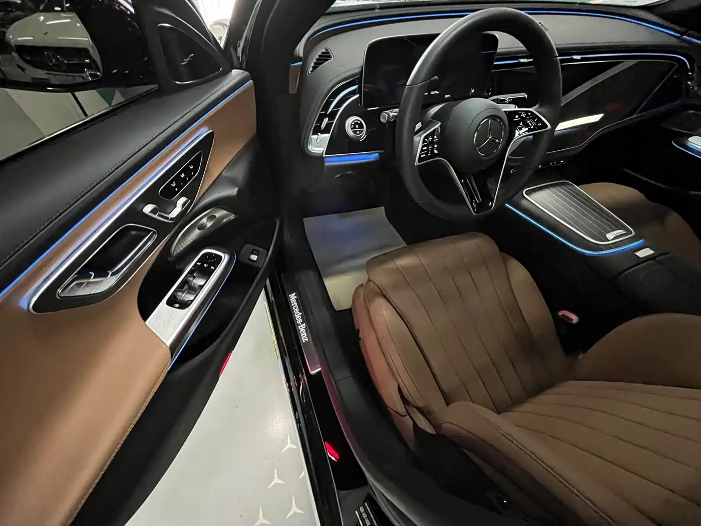 Mercedes-Benz E-Class 2025 E 300 L Luxury Sport фото 8