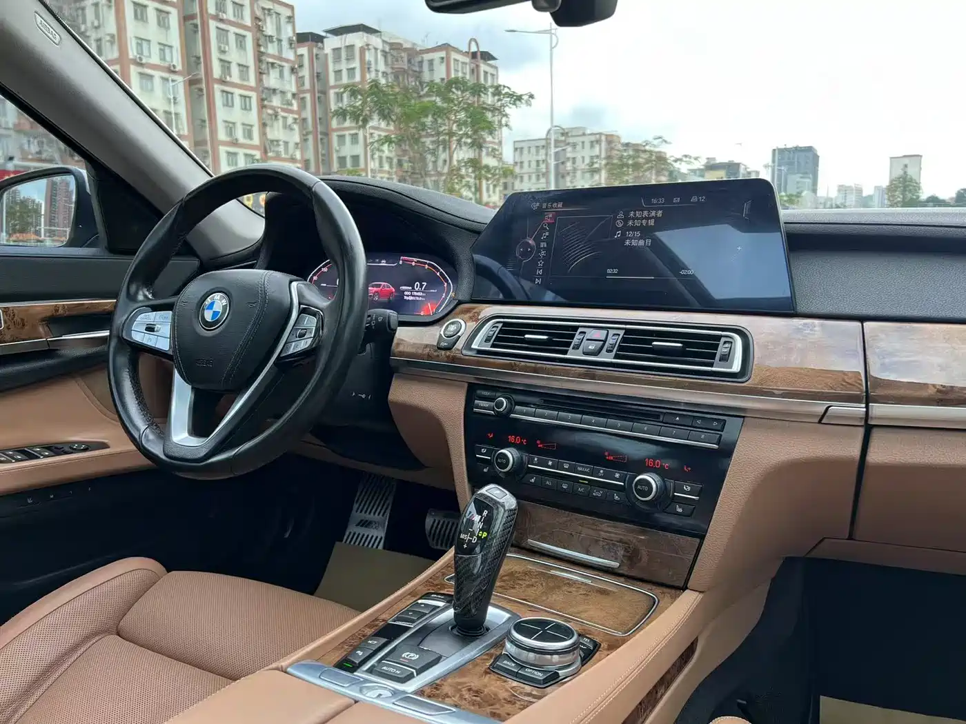 BMW 7 Series 2013 Model 740Li Luxury фото 13