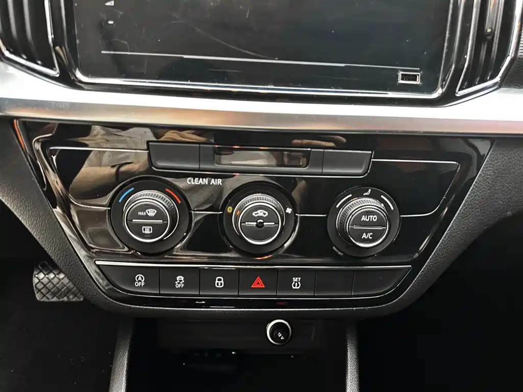 Škoda Kamiq 2022 1.5L Automatic Comfort Edition фото 18
