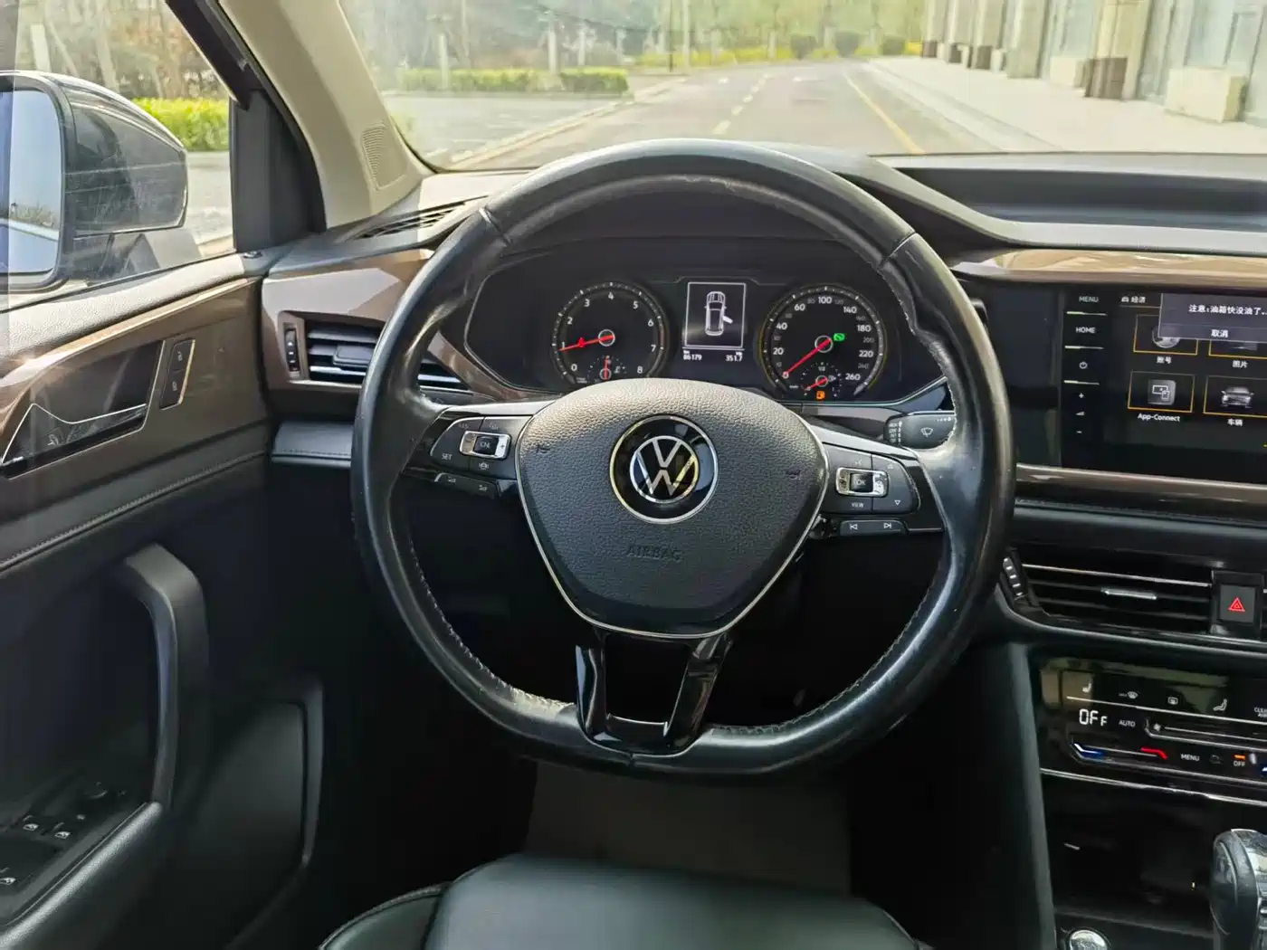 Volkswagen Tharu 2021 Model 280TSI 2WD Luxury Edition фото 16