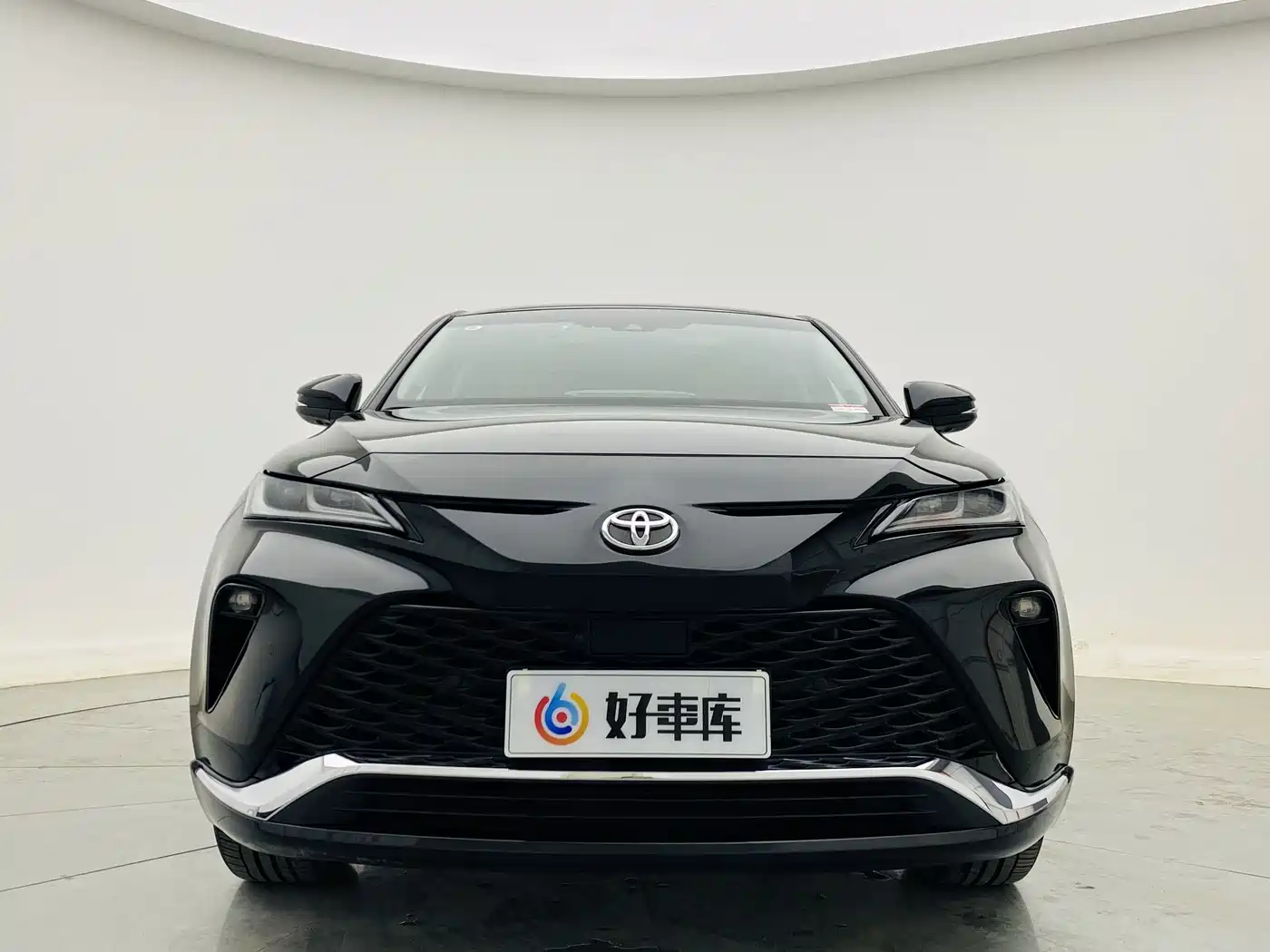Toyota Venza 2022 2.0L CVT AWD Ultimate Edition фото 2