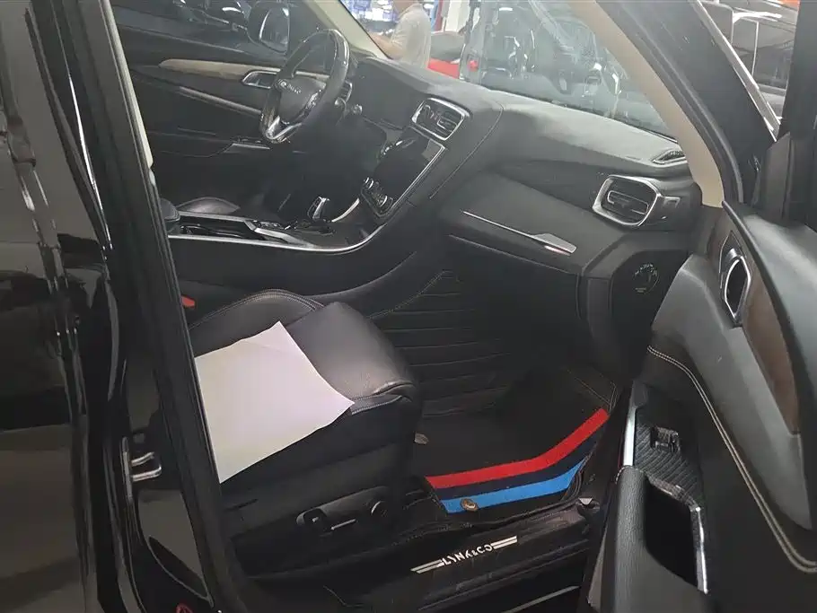 Lynk & Co 01 2019 2.0T 2WD Type Pro Version China V фото 8