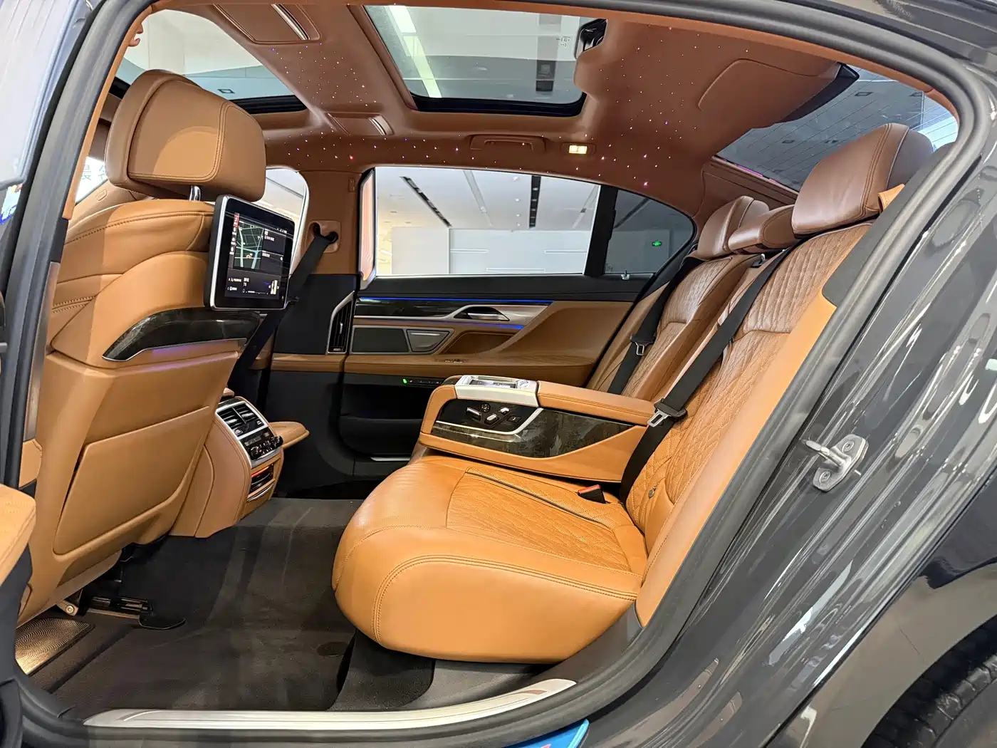 Photo 12 - BMW 7 Series