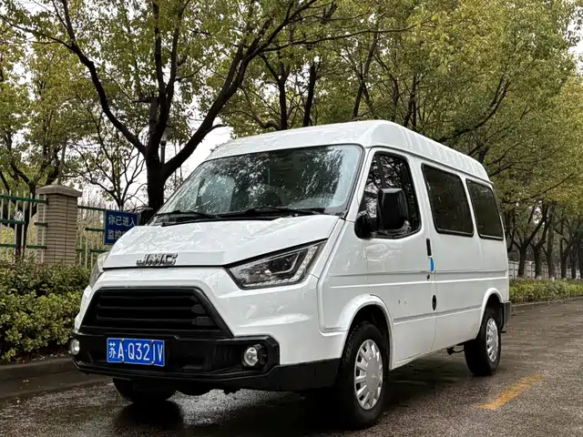 Jiangling Tesun 2019 2.8T Commercial Smart Automatic Short Wheelbase Medium Roof 6-Seater China VI JX493