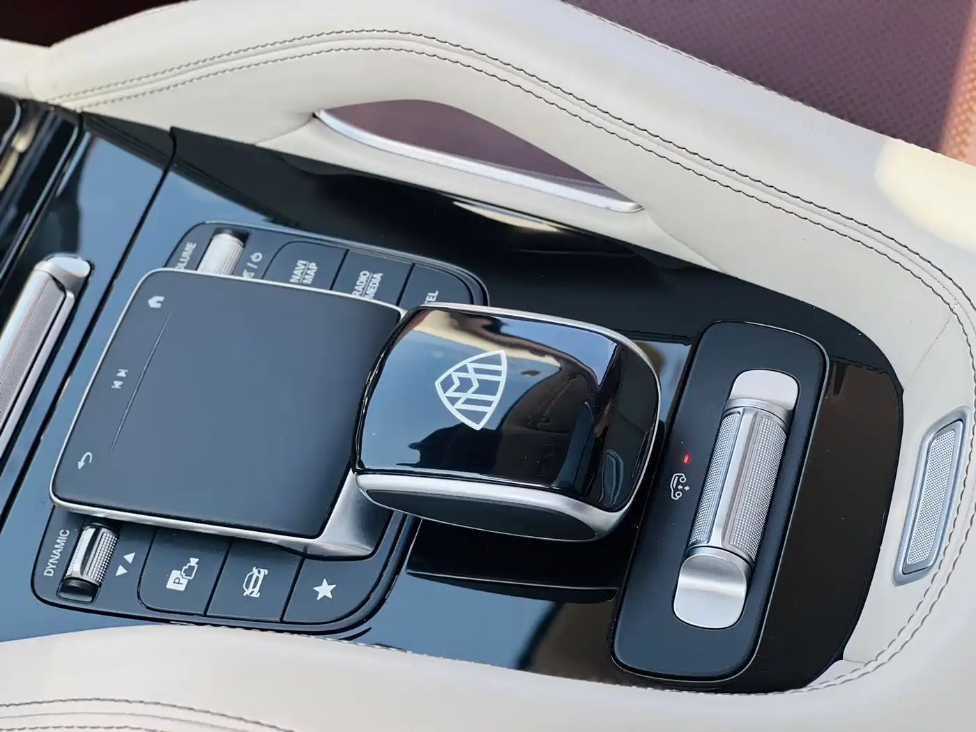 MERCEDES-BENZ GLS