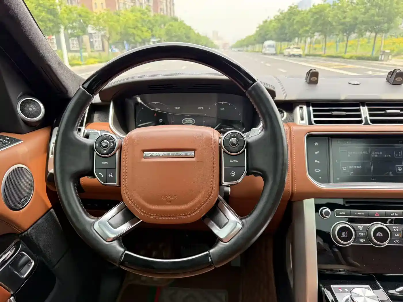 Land Rover Range Rover 2016 3.0 TDV6 Hybrid Vogue SE Autobiography LWB фото 22