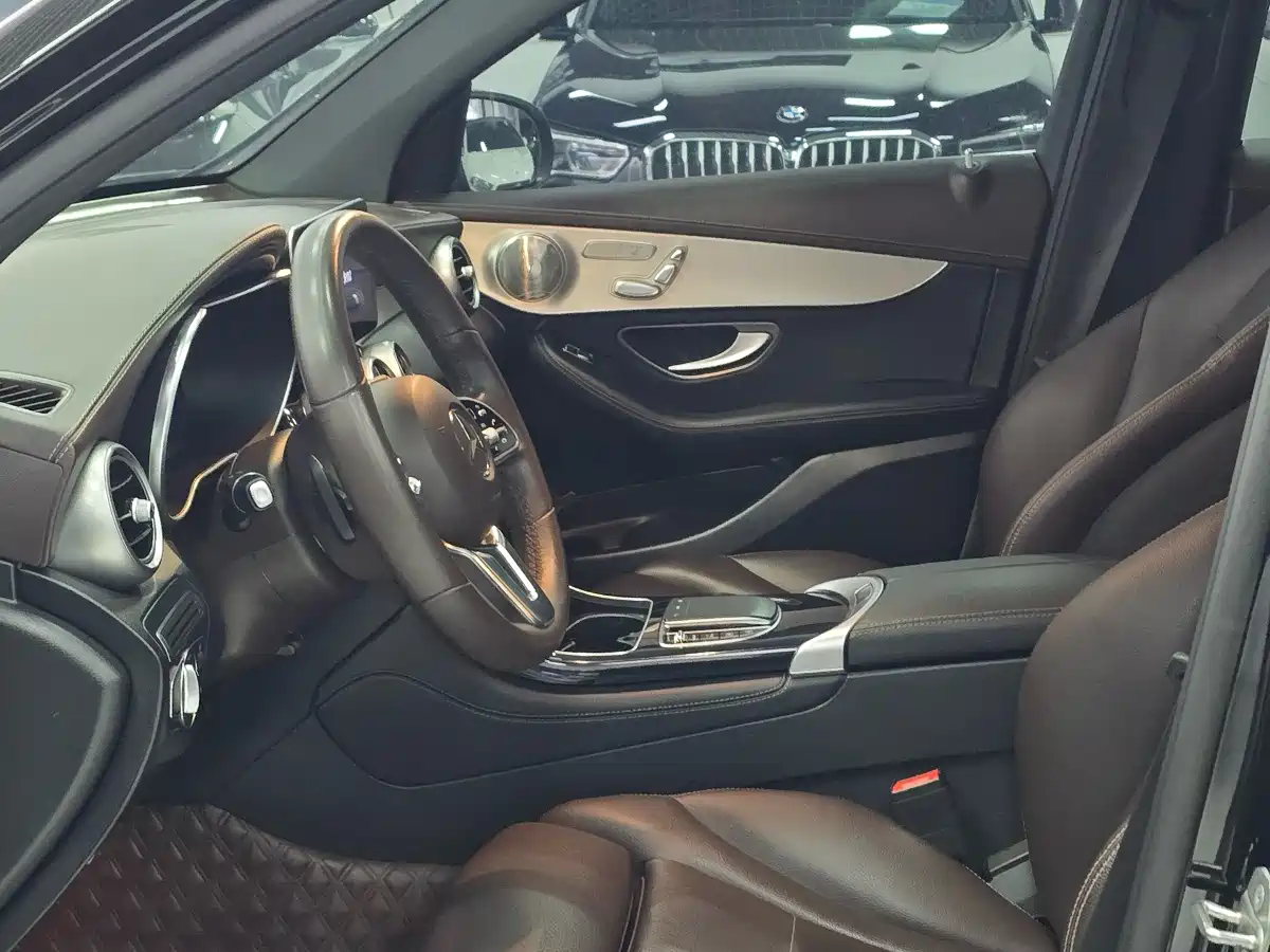 Mercedes-Benz GLC 2022 Model GLC 260 L 4MATIC Dynamic Edition фото 6