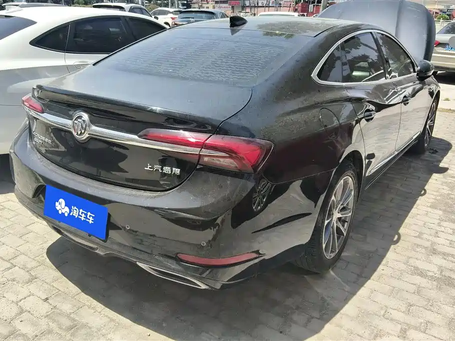 BUICK LACROSSE