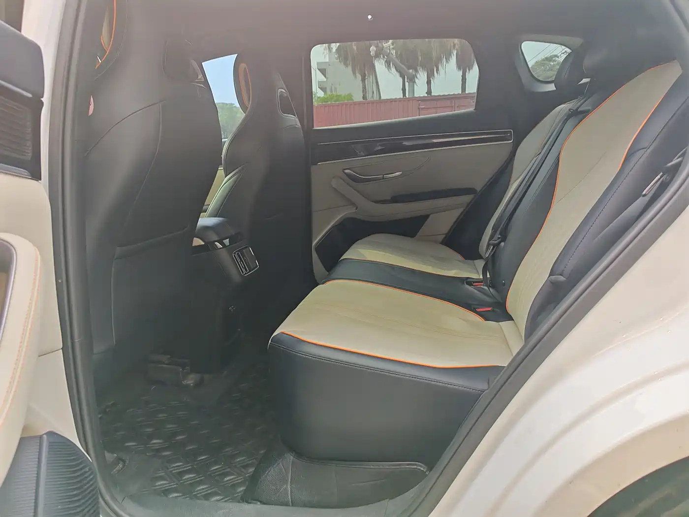 BYD Song PLUS PHEV 2023 Champion Edition DM-i 110KM Flagship фото 5