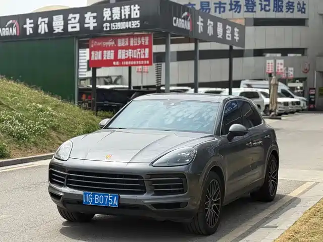 PORSCHE CAYENNE