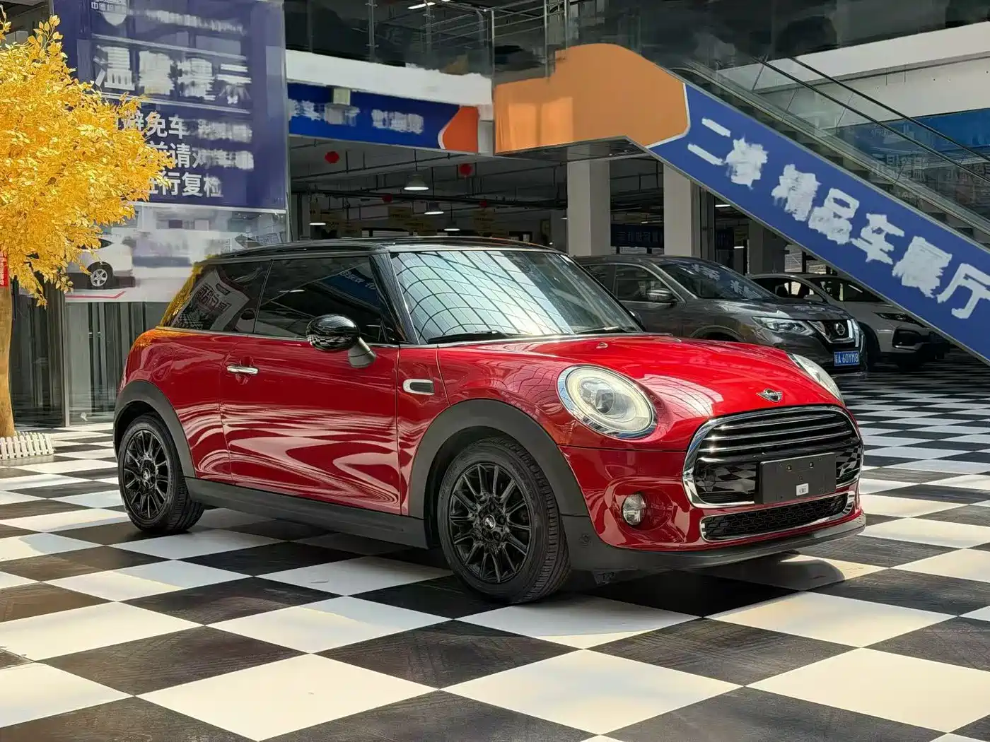 MINI 2014 1.5T COOPER Excitement фото 3