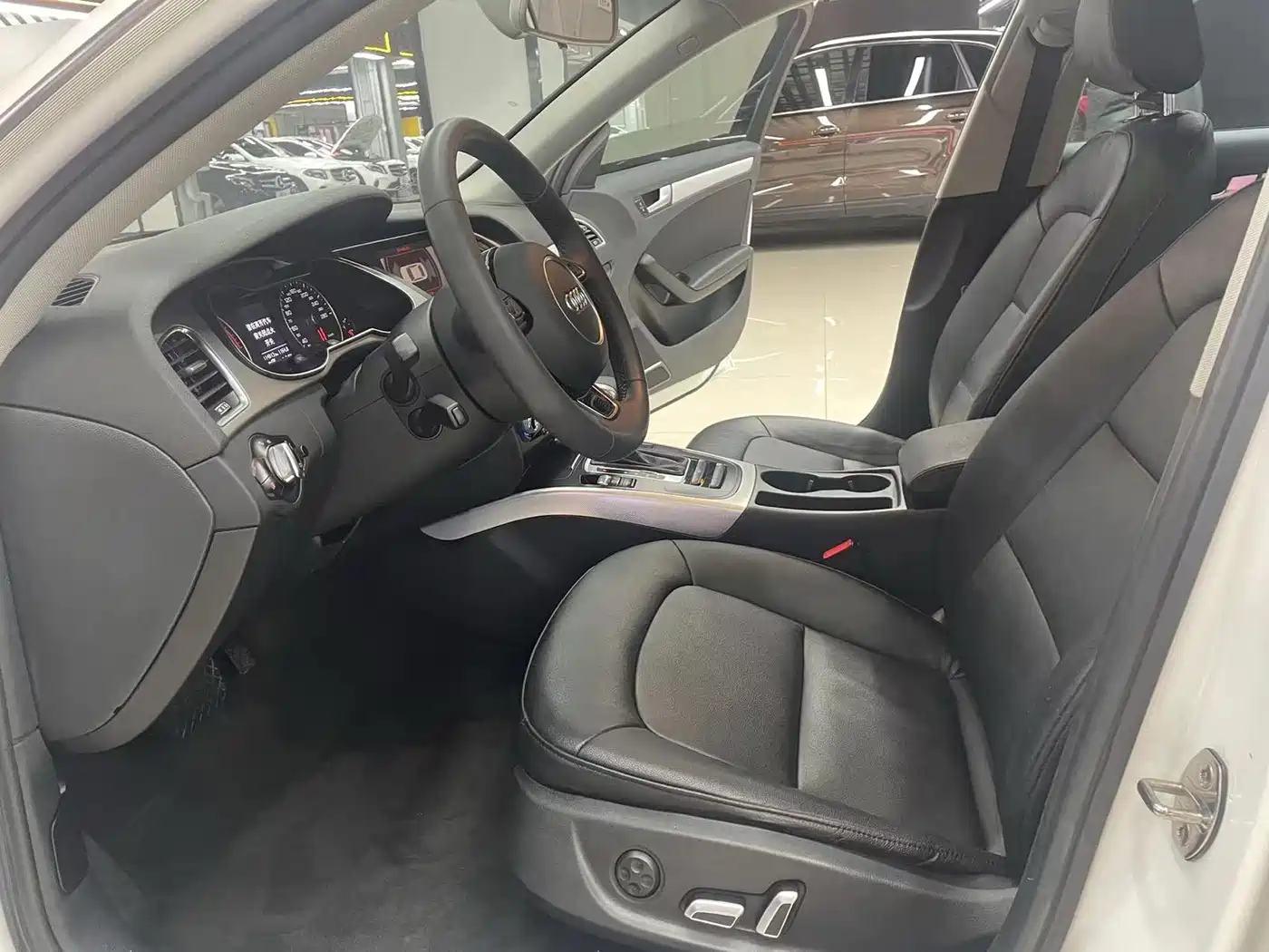 Audi A4L 2015 35 TFSI Auto Standard фото 11