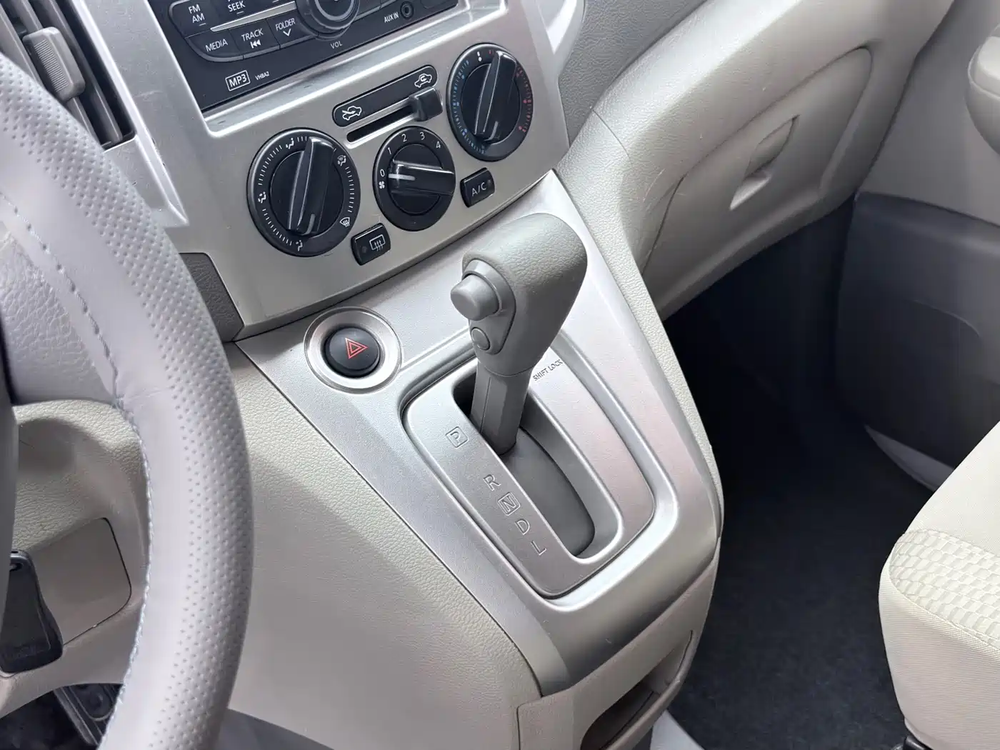 Nissan NV200 2017 2018 1.6L CVT Luxury Model