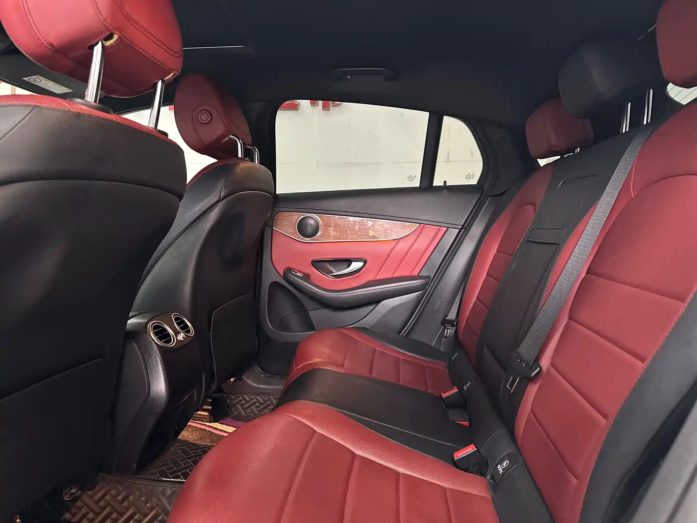 Mercedes-Benz GLC Coupe 2019 GLC 260 4MATIC Coupe SUV фото 8