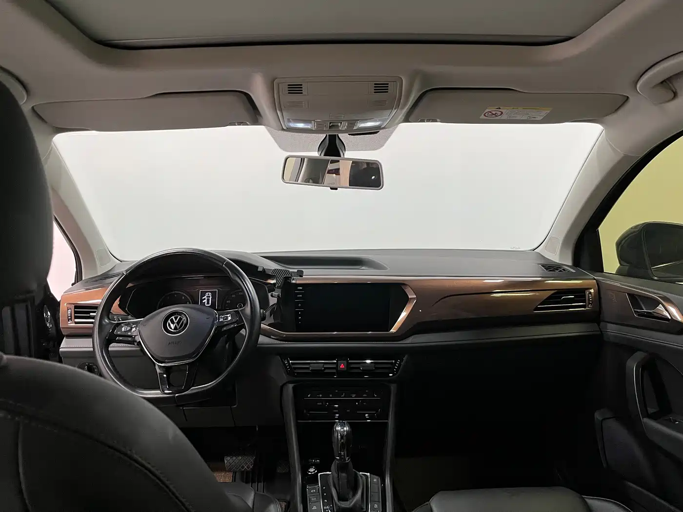 Volkswagen Tharu 2021 280TSI 2WD Luxury Plus фото 10