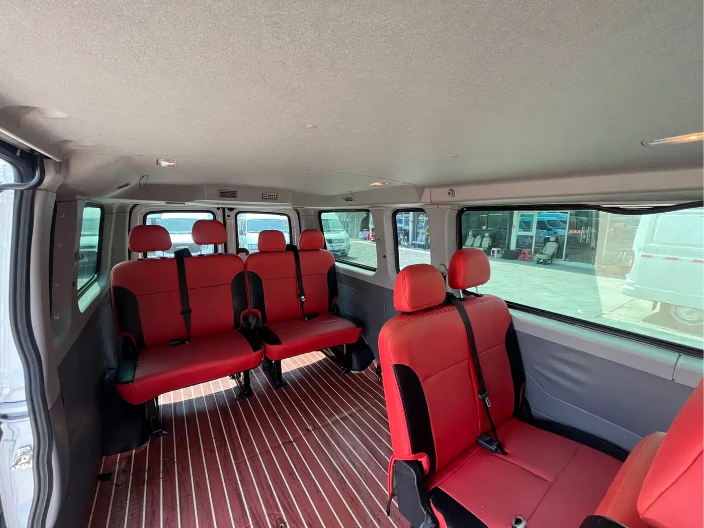 SAIC Maxus Xintu V80 2024 Aoyun 6MT Long Wheelbase Ultra-low Roof 147Ps 6/7/8/9-seater фото 8