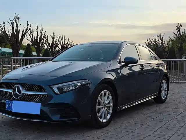 MERCEDES-BENZ A CLASS
