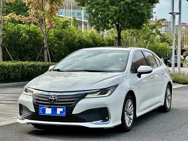 Toyota Allion 2.0L, Люкс