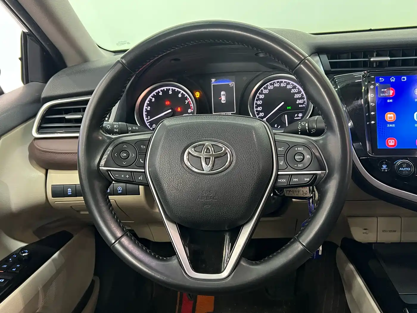 Toyota Camry 2018 2.0E Elite Edition фото 21