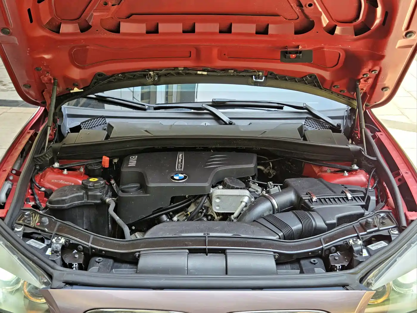 BMW X1 2012 sDrive20i Leading Model фото 7