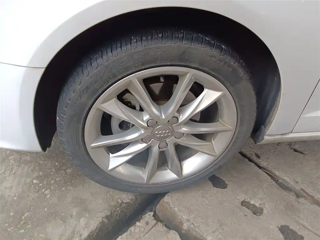Audi A3 2014 Sportback 35 TFSI Automatic Comfort фото 25