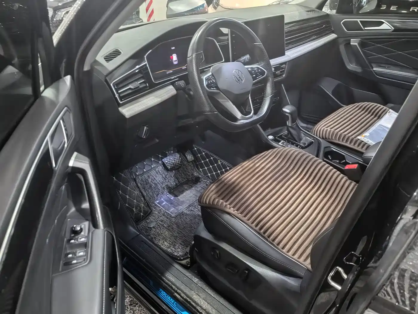 Volkswagen Tiguan L 2022 330TSI Automatic 2WD Smart Edition фото 5