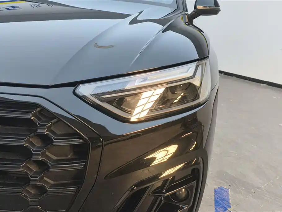 Audi Q5L 2023 40T Luxury Dynamic фото 5