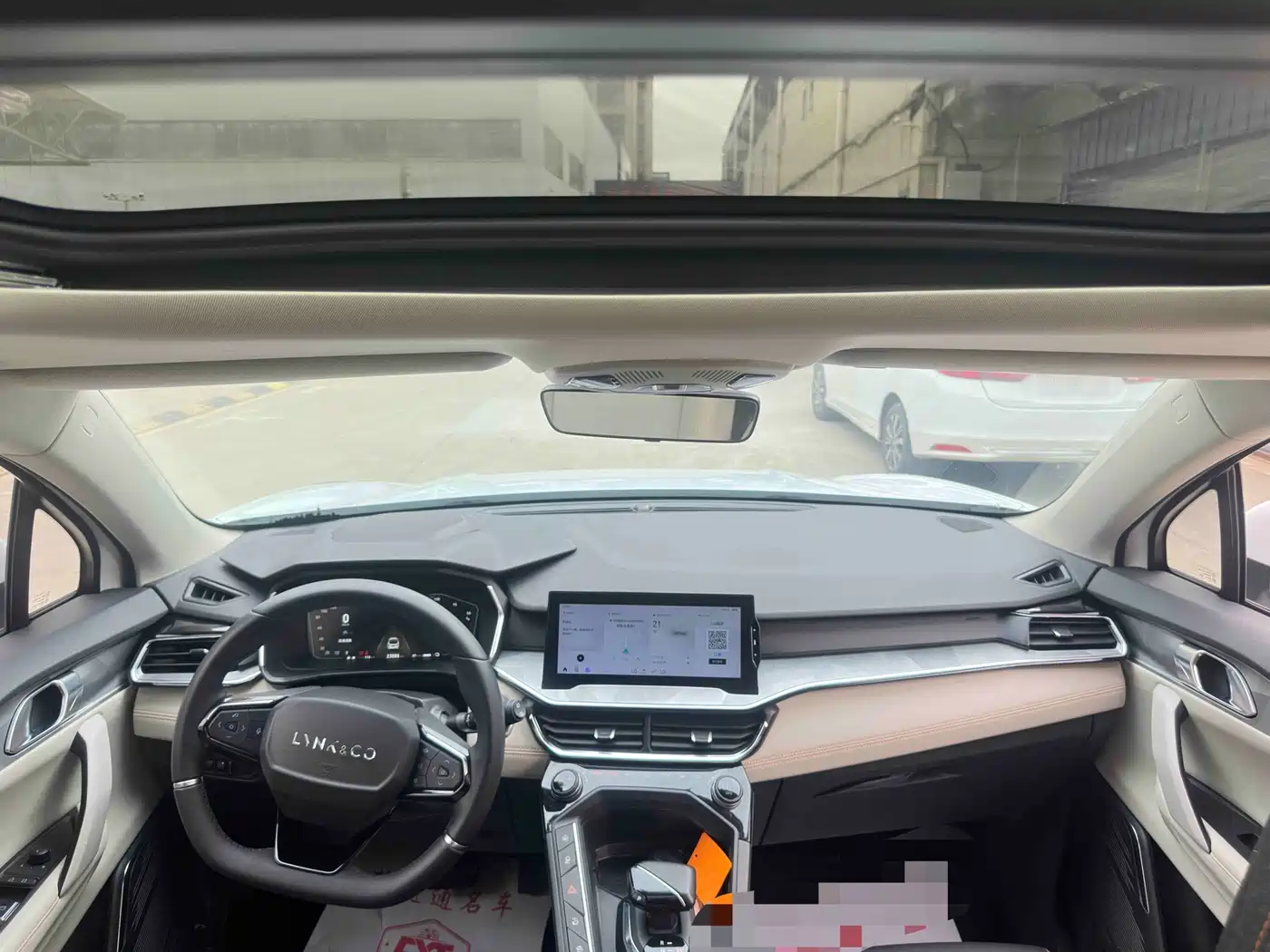 Lynk & Co 06 EM-P 2022 PHEV 84KM Range Pro фото 4