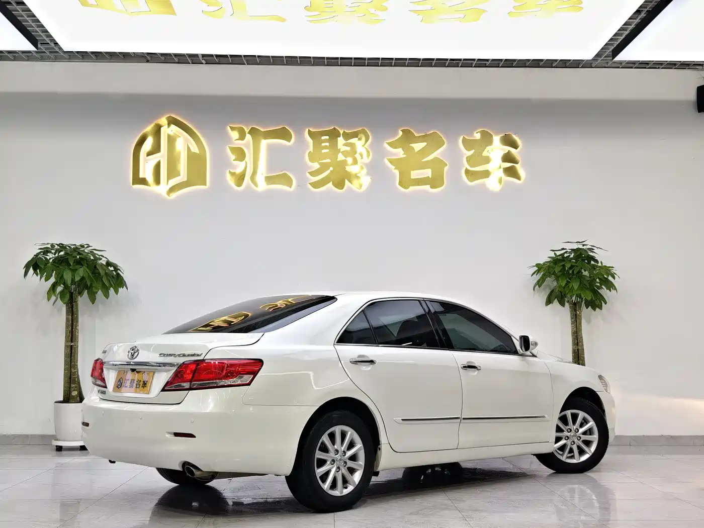 Toyota Camry 2013 200G Classic Luxury Edition фото 6