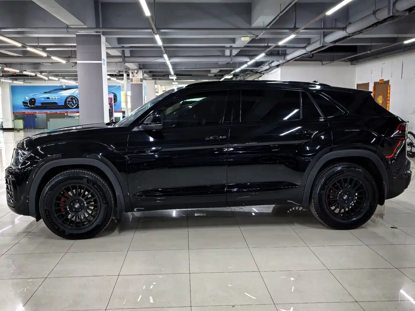 Volkswagen Teramont 2024 Touareg X 530 V6 4WD Dragon Auspicious Edition фото 19