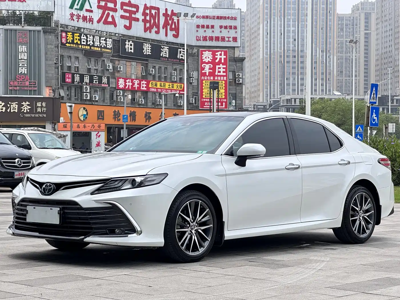 Toyota Camry 2021 2.5G Luxury Edition