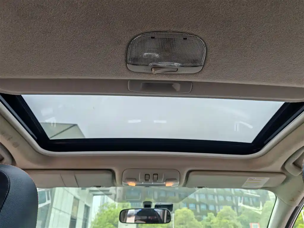 Subaru XV 2014 2.0i Comfort фото 9