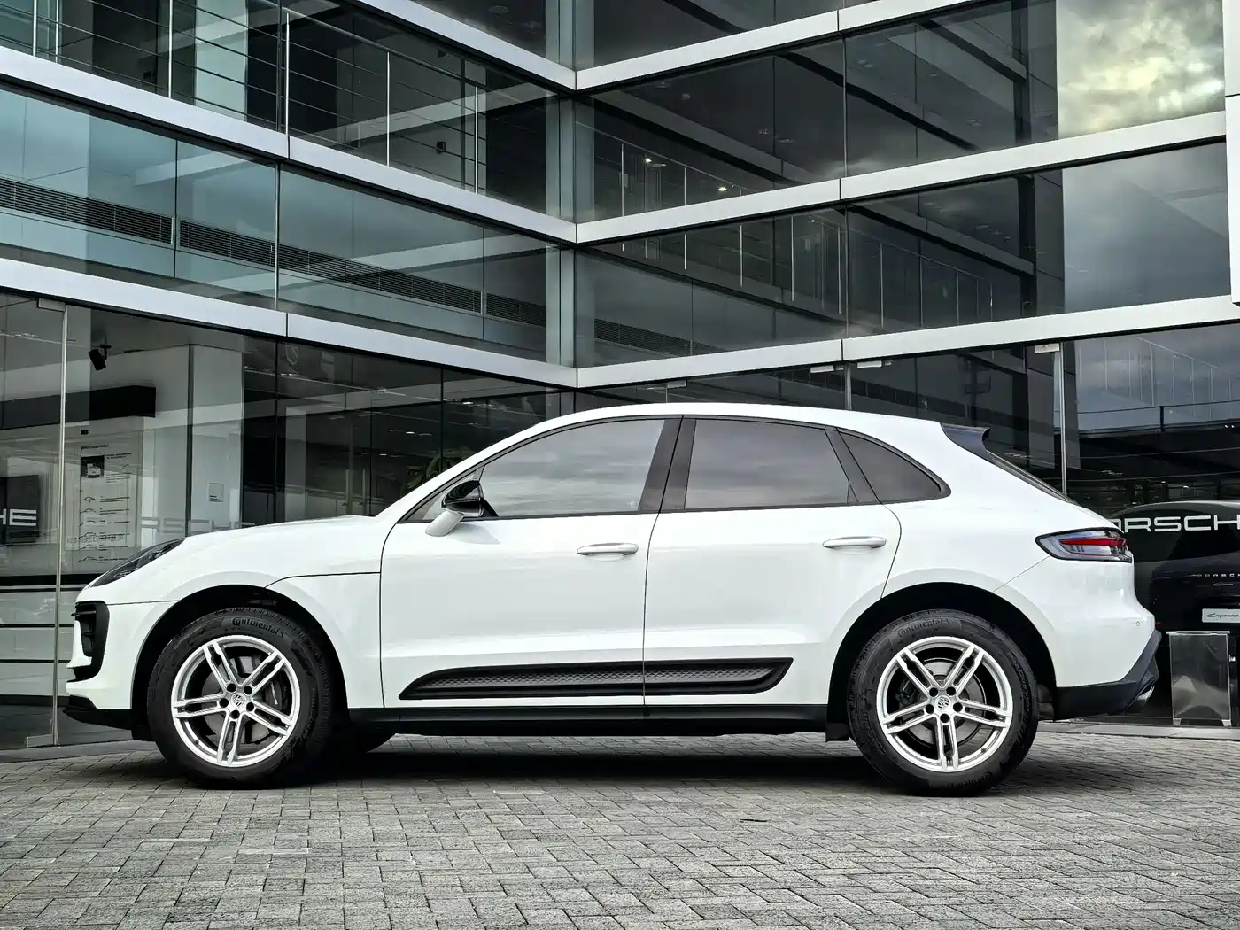 Porsche Macan 2023 Macan 2.0T фото 6