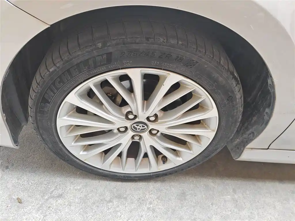 Toyota Camry 2018 2.5G Luxury Edition фото 23