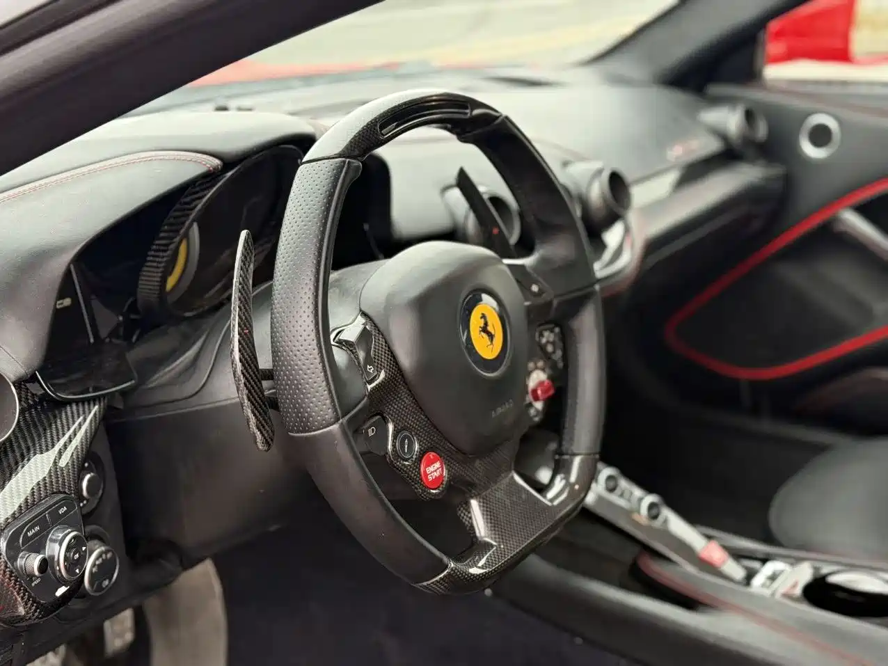 Ferrari F12berlinetta 2013 6.3L Standard фото 3