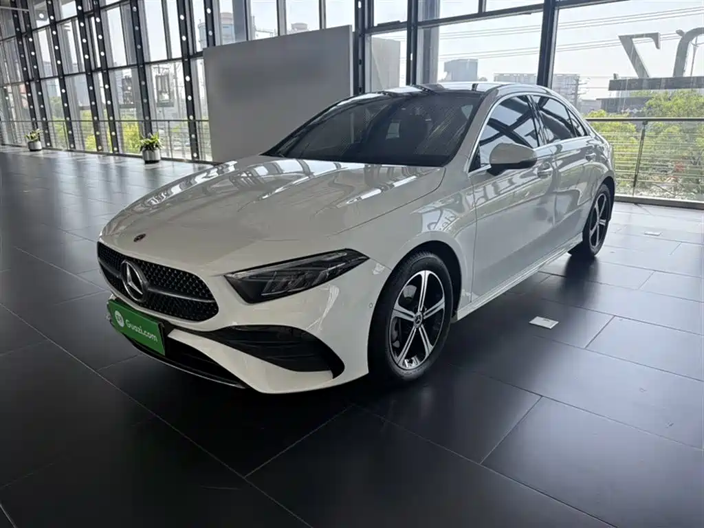 Mercedes-Benz A-Class 2025 A 200 L Fashion Edition фото 2